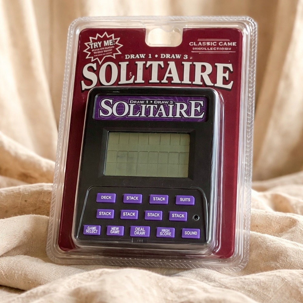 Classic Game Collection‎ 2004 Handheld Electronic Solitaire Game NEW Untested